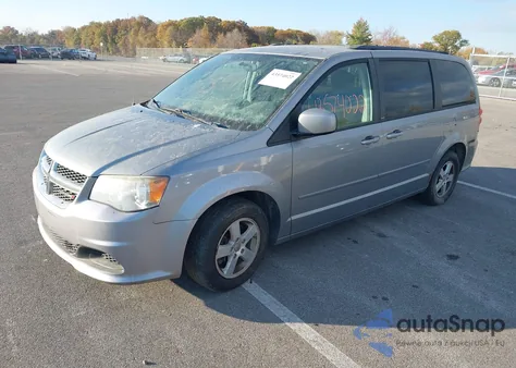 2013 Dodge Grand Caravan Sxt z USA, uszkodzony, nr VIN 2C4RDGCG2DR655768